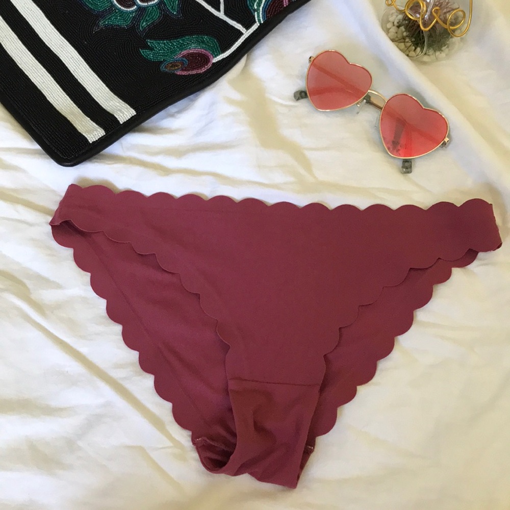 H&M Scalloped Swim Bottoms